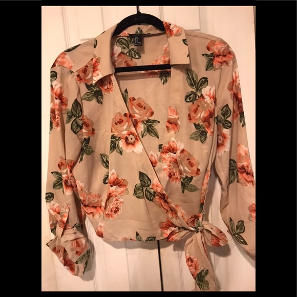 Forever 21 cross front floral top - Picture 1 of 4